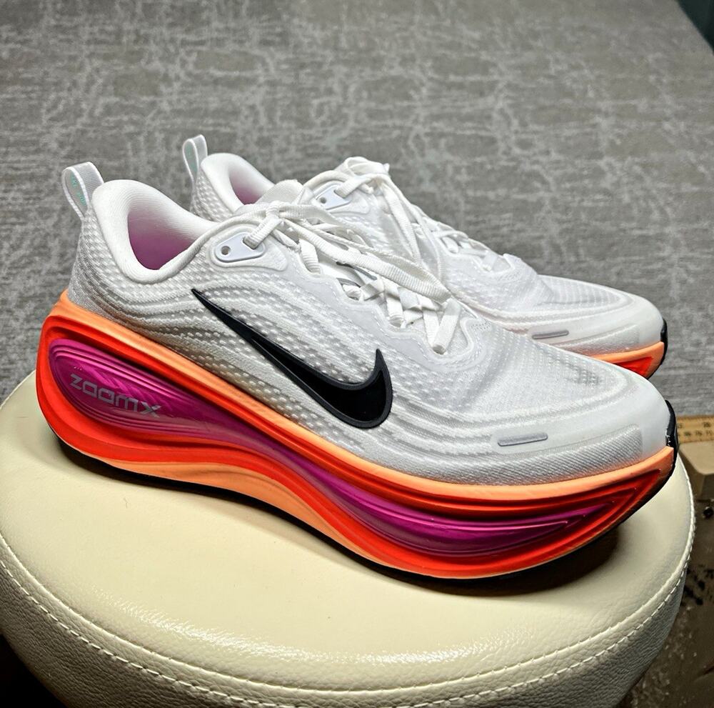 Nike Vomero Plus White Fire Pink Hyper Running Sneaker HV8154-105 Women 9.5